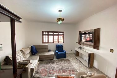 Casa &agrave; venda - 281m&sup2; - Centro