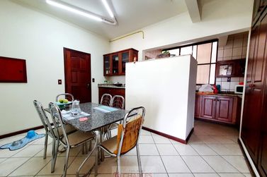 Apartamento &agrave; venda - 131m&sup2; - Centro
