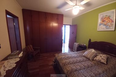Casa &agrave; venda - 10m&sup2; - Centro