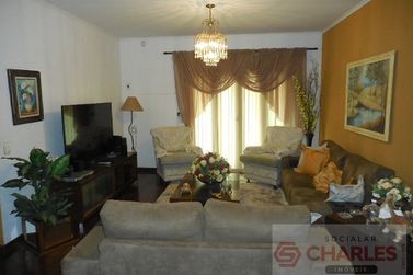 Casa &agrave; venda - 335m&sup2; - Centro