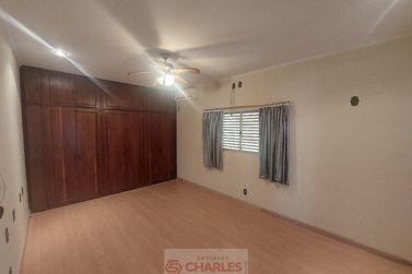 Casa para alugar - 231m&sup2; - Centro