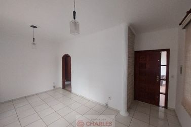 Casa &agrave; venda - 240m&sup2; - Centro
