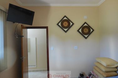 Casa &agrave; venda - 250m&sup2; - Centro