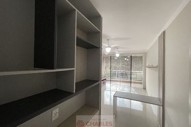 Apartamento &agrave; venda - 103m&sup2; - Centro
