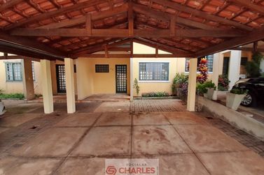 Casa &agrave; venda - 105m&sup2; - Centro