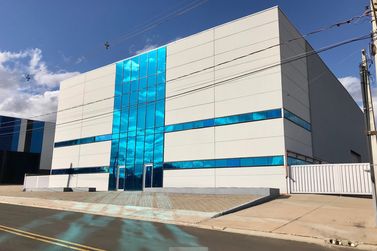 Sal&atilde;o Comercial para alugar - 1258m&sup2; - Centro