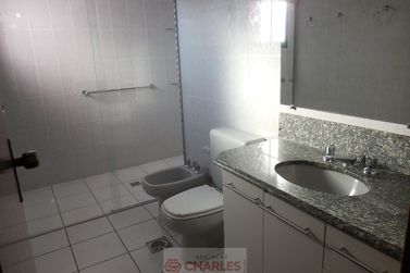 Apartamento &agrave; venda - 180m&sup2; - Centro