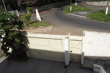 Casa &agrave; venda - 360m&sup2; - Centro