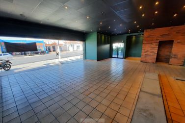 Sala Comercial para alugar - 180m&sup2; - Centro