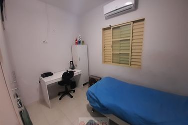 Casa &agrave; venda - 100m&sup2; - Centro