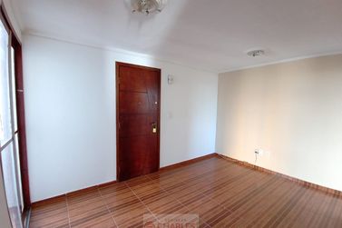 Apartamento para alugar - 48m&sup2; - Centro