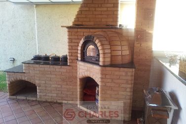 Casa &agrave; venda - 480m&sup2; - Centro