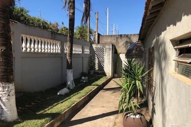 S&iacute;tio &agrave; venda - 600m&sup2; - Centro