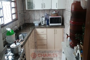 Casa &agrave; venda - 200m&sup2; - Centro