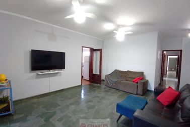 Casa para alugar - 360m&sup2; - Centro