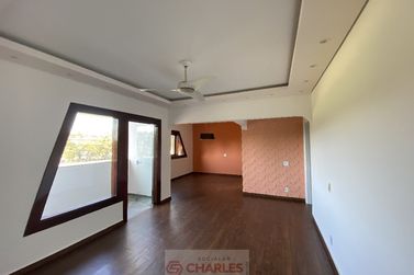 Casa &agrave; venda - 235m&sup2; - Centro