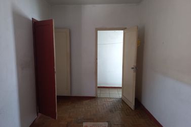 Casa para alugar - 10m&sup2; - Centro