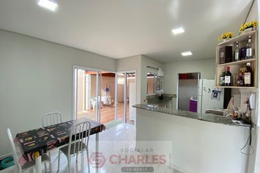 Casa &agrave; venda - 105m&sup2; - Centro