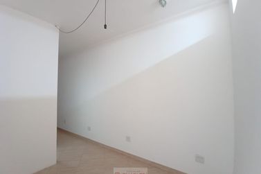 Sal&atilde;o Comercial para alugar - 35m&sup2; - Centro