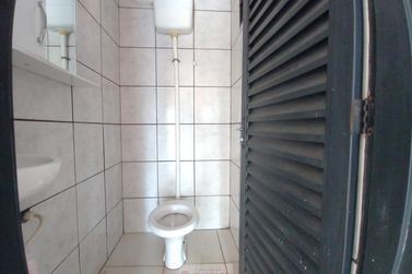 Sal&atilde;o Comercial para alugar - 35m&sup2; - Centro