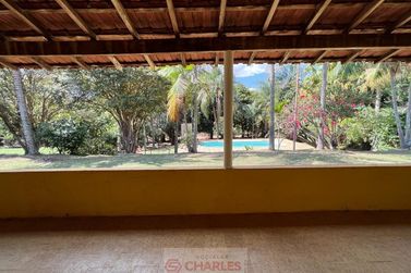 S&iacute;tio &agrave; venda - 207m&sup2; - Centro