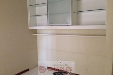 Casa &agrave; venda - 800m&sup2; - Centro