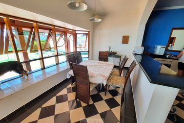 Casa para alugar - 10m&sup2; - Centro