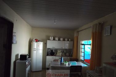 Casa &agrave; venda - 100m&sup2; - Centro