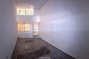 Sal&atilde;o Comercial para alugar - 160m&sup2; - Centro