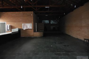 Sala Comercial &agrave; venda - 251m&sup2; - Centro
