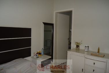 Casa &agrave; venda - 392m&sup2; - Centro