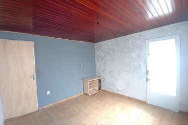 Casa &agrave; venda - 90m&sup2; - Centro