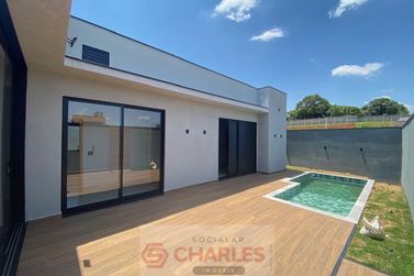 Casa &agrave; venda - 229m&sup2; - Centro