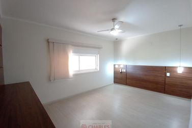 Casa para alugar - 600m&sup2; - Centro