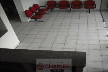 Sala Comercial &agrave; venda - 670m&sup2; - Centro
