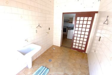 Casa para alugar - 130m&sup2; - Centro