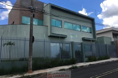 Sala Comercial &agrave; venda - 160m&sup2; - Centro