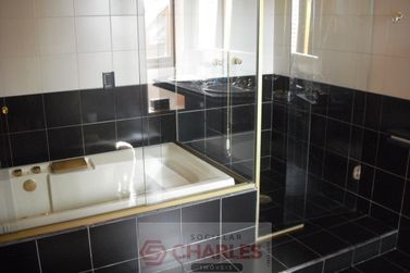 Casa &agrave; venda - 475m&sup2; - Centro