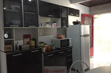 Casa &agrave; venda - 100m&sup2; - Centro