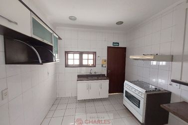 Casa para alugar - 93m&sup2; - Centro