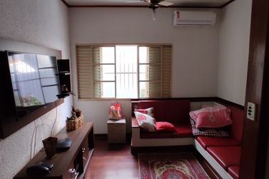 Casa &agrave; venda - 176m&sup2; - Centro