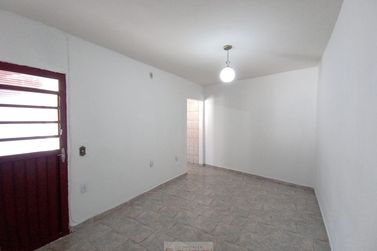 Casa para alugar - 77m&sup2; - Centro
