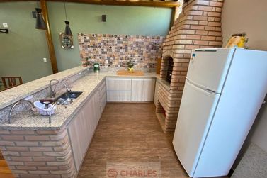 Casa &agrave; venda - 180m&sup2; - Centro