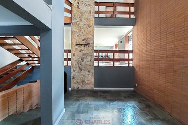Casa &agrave; venda - 547m&sup2; - Centro