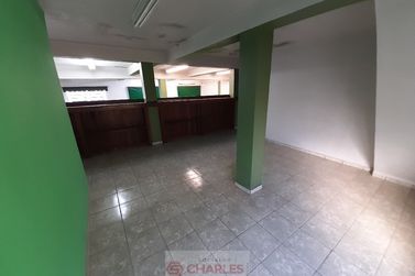 Sal&atilde;o Comercial para alugar - 400m&sup2; - Centro