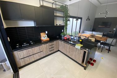 Casa &agrave; venda - 166m&sup2; - Centro
