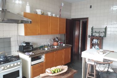Casa &agrave; venda - 500m&sup2; - Centro