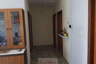 Casa &agrave; venda - 420m&sup2; - Centro
