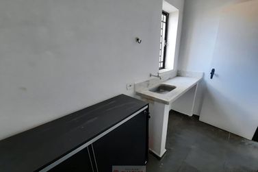 Sal&atilde;o Comercial para alugar - 10m&sup2; - Centro