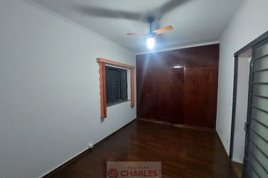 Casa para alugar - 268m&sup2; - Centro